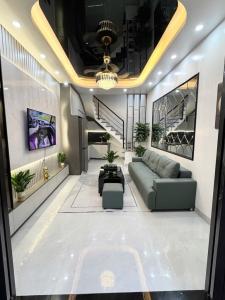 TRUNG TÂM ĐỐNG ĐA - 50M RA MẶT PHỐ - FULL NỘI THẤT - AN SINH ĐỈNH CAO - GẦN HỒ ĐH, CHỢ, TRƯỜNG HỌC - NGÕ THOÁNG SIÊU PHẨM ĐỐNG ĐA - 4 TẦNG - Ở CỰC THÍCH - NHÀ MỚI CỨNG